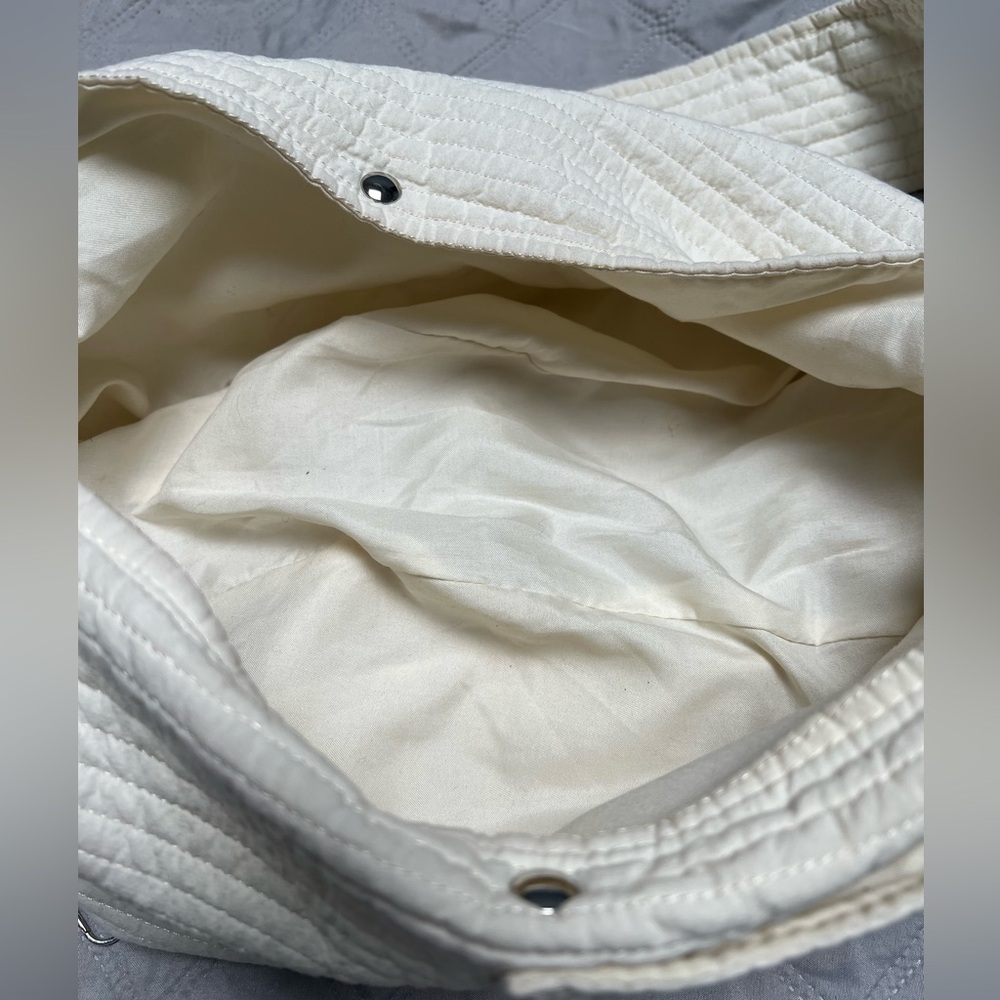Cream Quilted Shoulder Pet Carrier Sling Bag - Picture 4 of 7